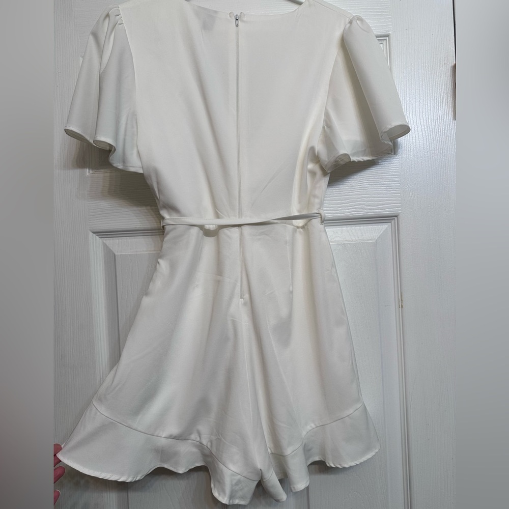 White ruffle romper Size S - Picture 5 of 8